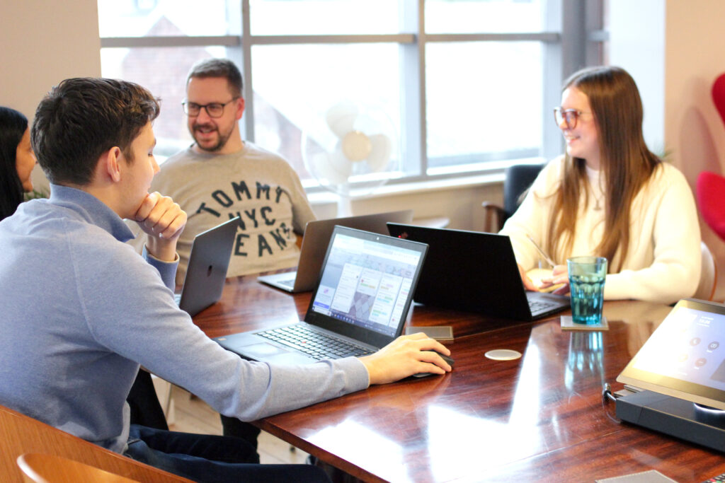 williams commerce team discussing